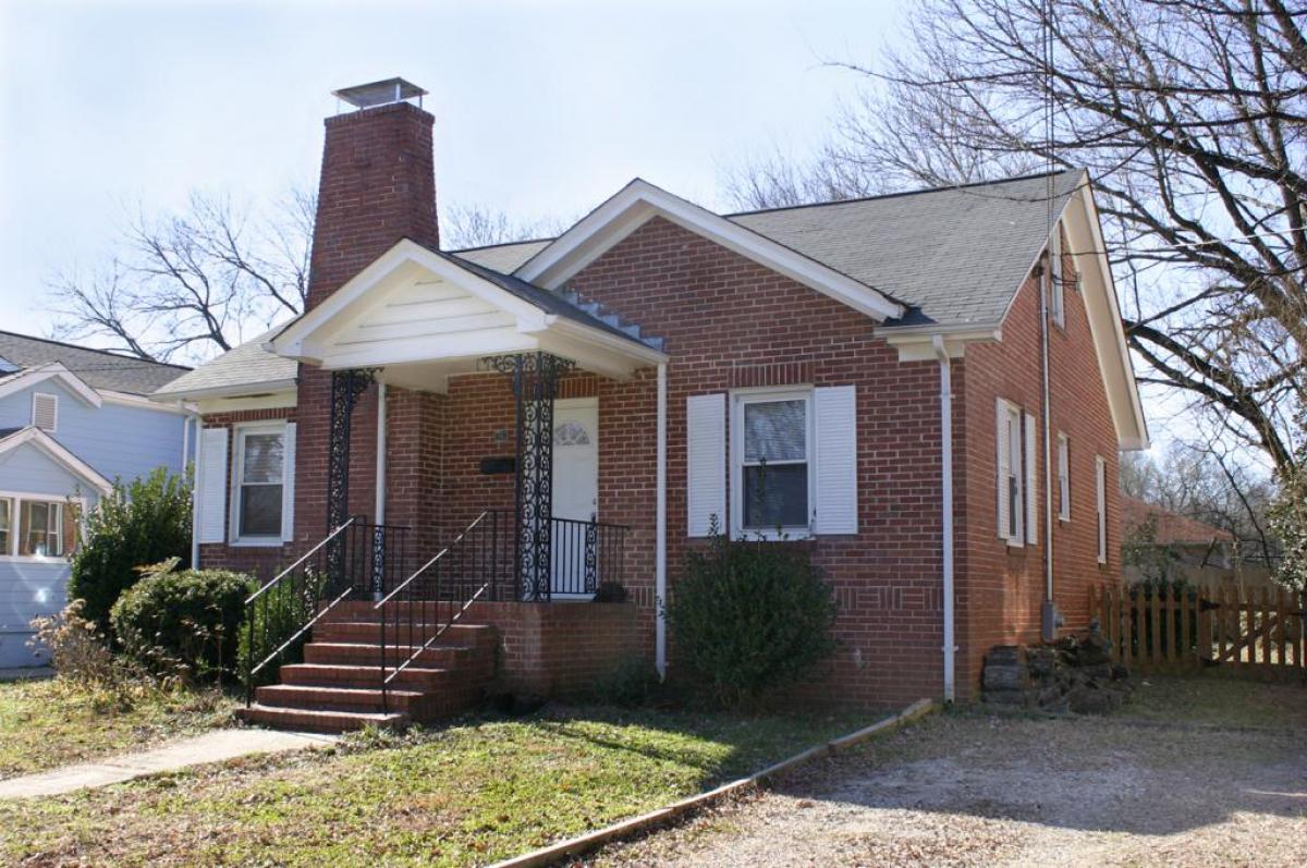 209 N. Graham St - Chapel Hill, NC 209 N. Graham St - Chapel Hill, NC